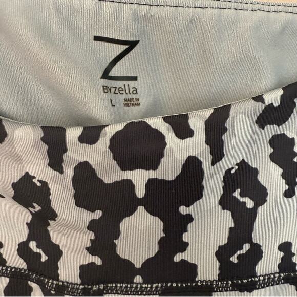 Z by Zella Cheetah Print Crop Active Workout Leggings Size Large - Picture 3 of 3